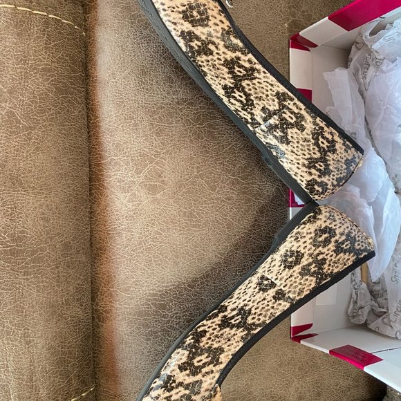 Circus by Sam Edelman Carmen Beige Snake Size 6 - Picture 3 of 6